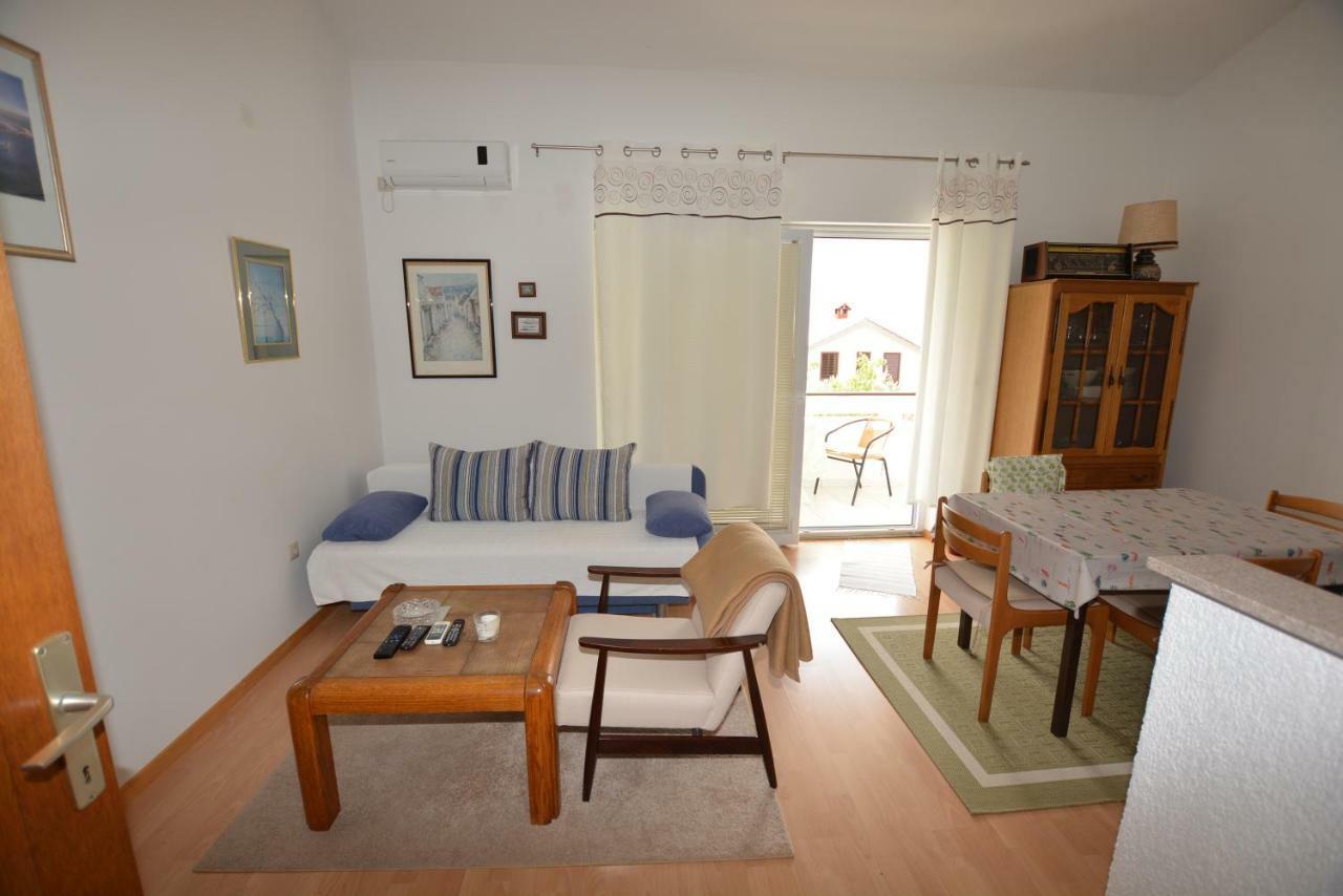 Apartment Durdica Kornic Exterior photo